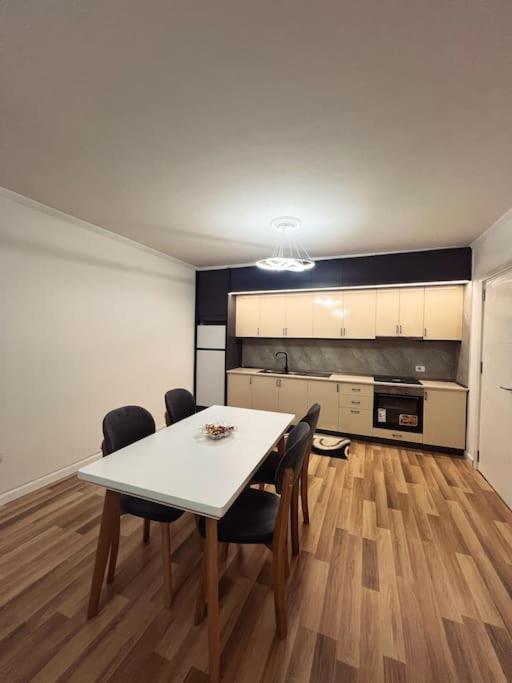 Art'S Apartment 티라나 외부 사진