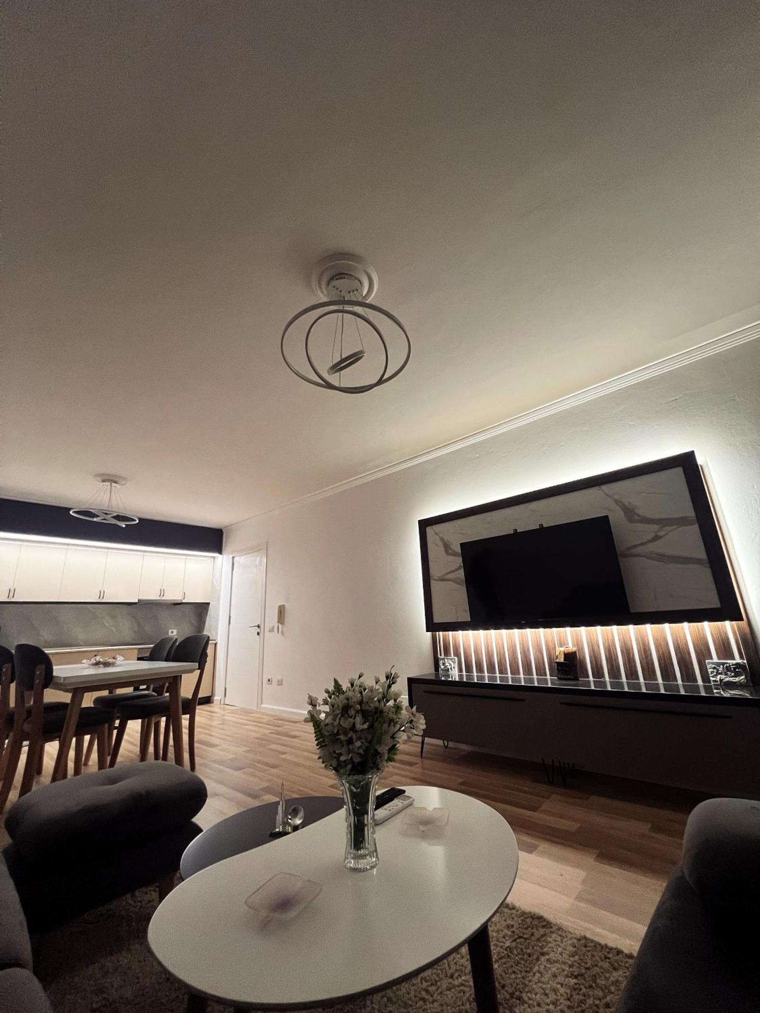 Art'S Apartment 티라나 외부 사진