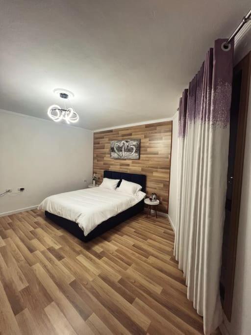 Art'S Apartment 티라나 외부 사진