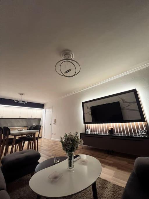Art'S Apartment 티라나 외부 사진