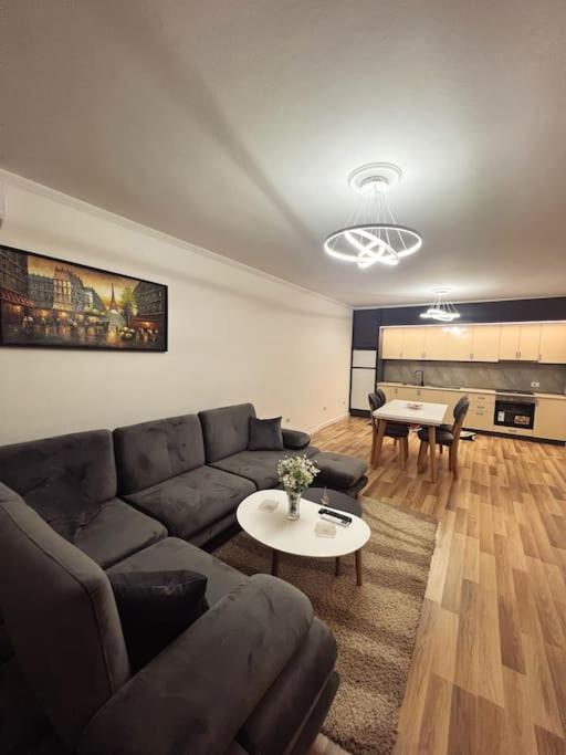 Art'S Apartment 티라나 외부 사진