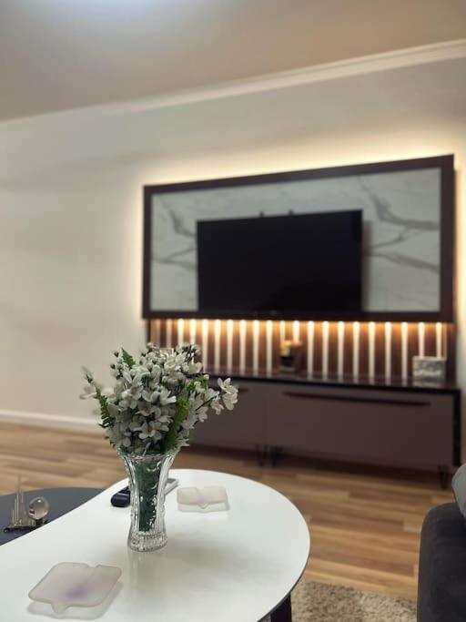 Art'S Apartment 티라나 외부 사진