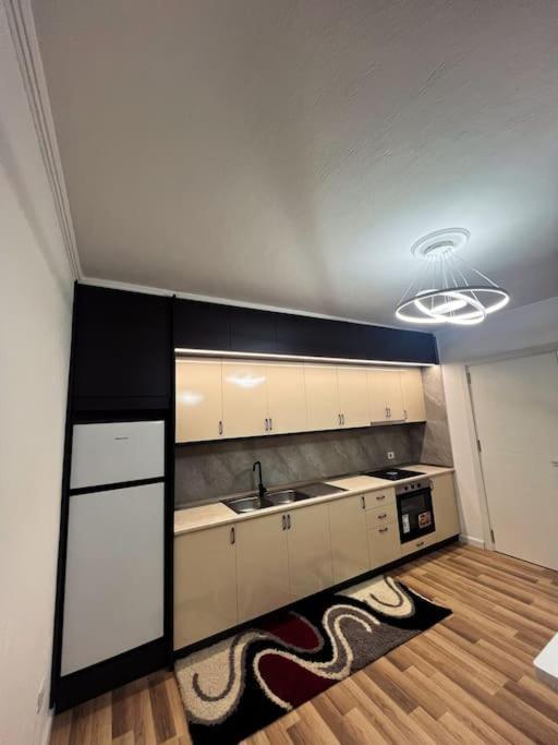 Art'S Apartment 티라나 외부 사진