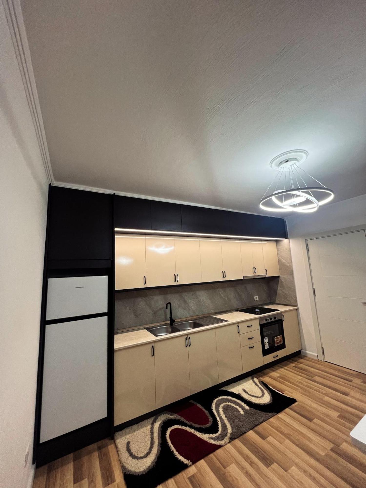 Art'S Apartment 티라나 외부 사진